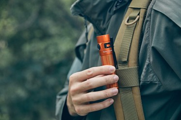 Olight Baton 3 Pro Max NW - oranžová